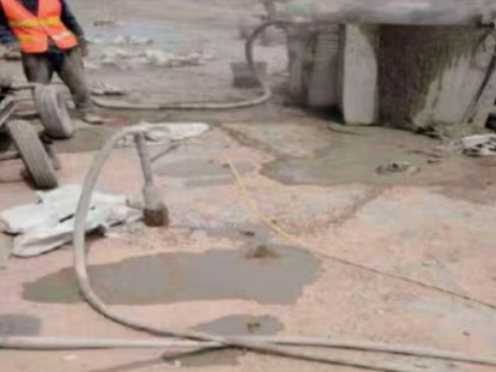 和静水泥混凝土路面板底注浆技术 路面脱空注浆整治方案