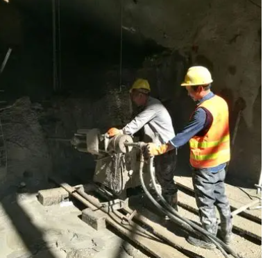 和静水下抗分散灌浆料特点 水下不分散注浆料介绍